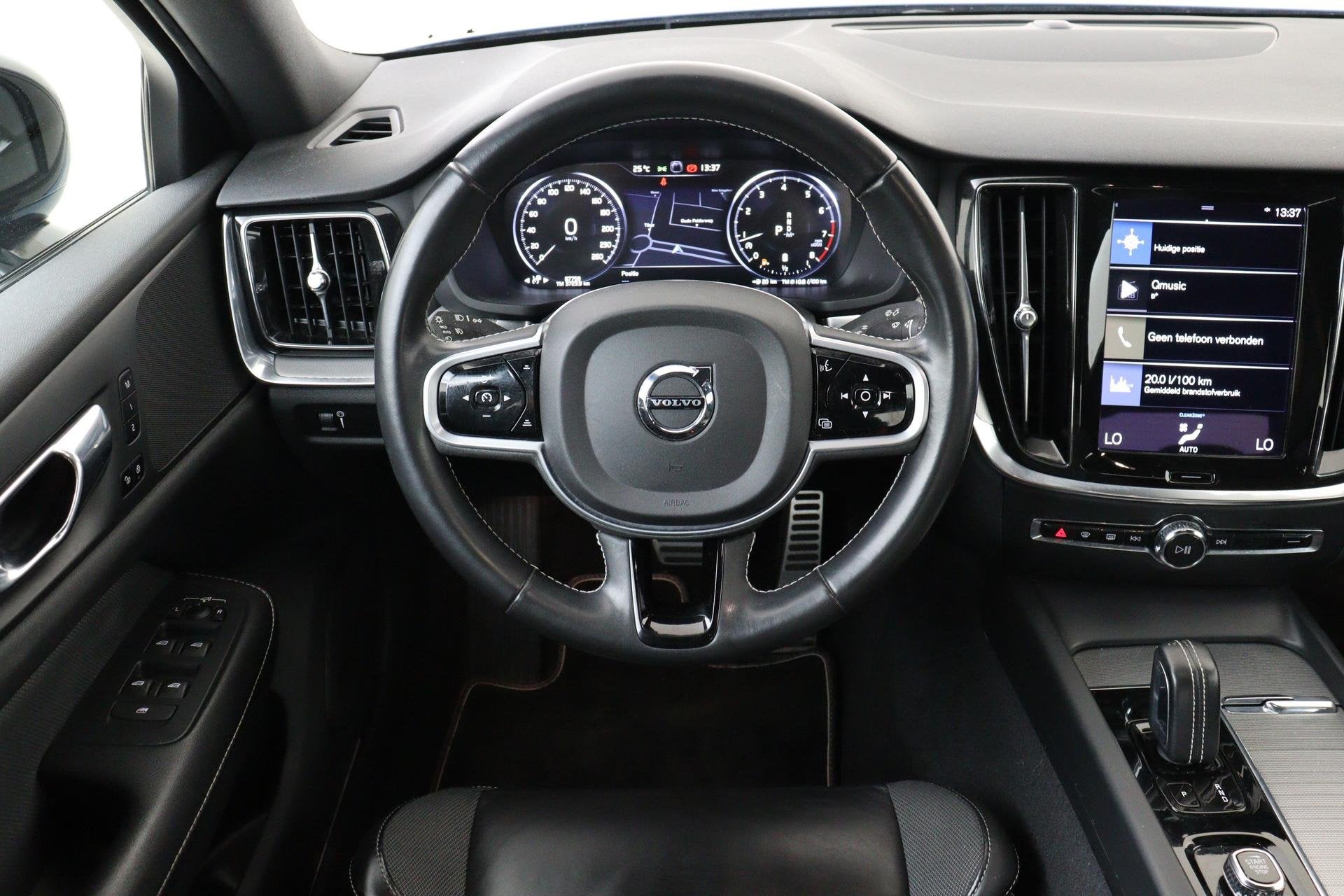 Volvo S60 B3 (M-HYBRID) R-DESIGN -CAMERA|POWER-SEAT|KEYLESS|, Auto's, 12 maanden, Euro 6, 4 cilinders, Blauw