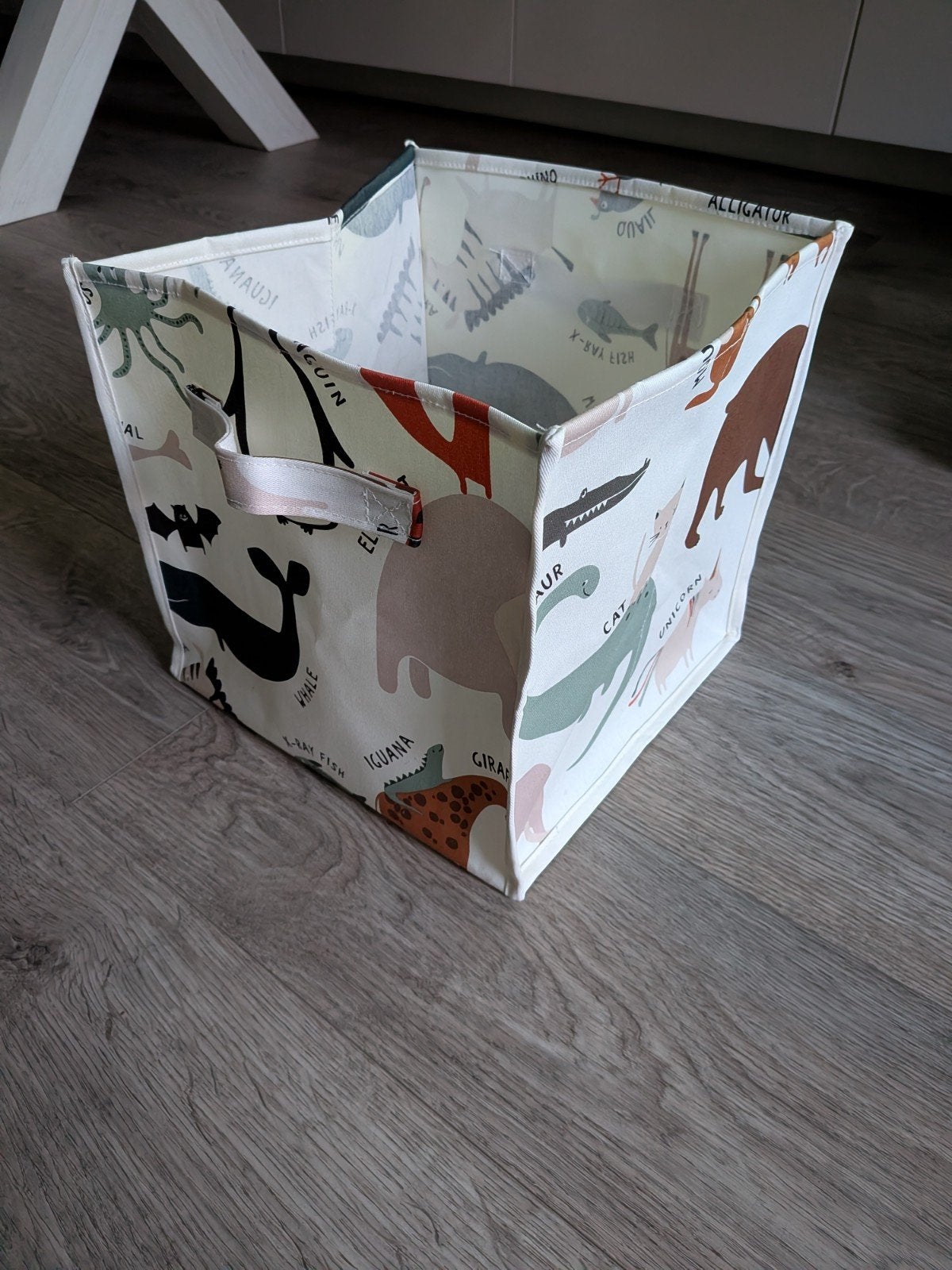 Nieuwe opbergmand met dierenprint - perfect voor kinderkamer, Ophalen of Verzenden, Nieuw, Meerkleurig, Textiel