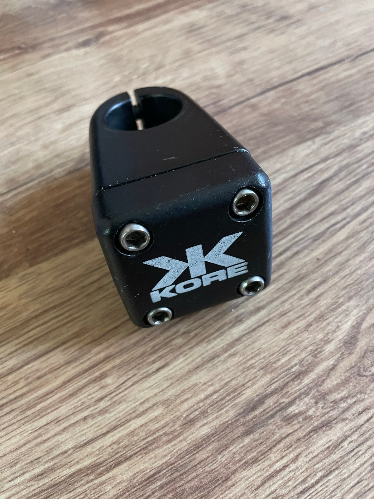 Kore Downhill Stuurklem kort, Fietsen en Brommers, Fietsonderdelen, Gebruikt, Stuur, Ophalen of Verzenden, Aluminium