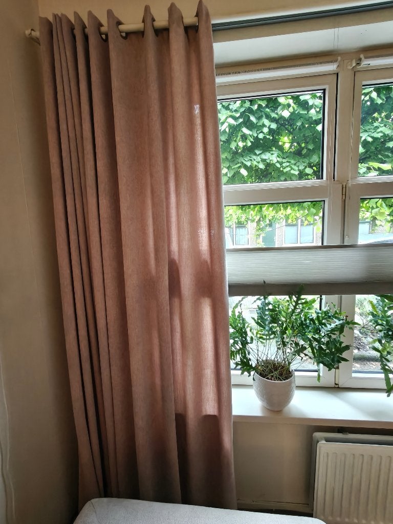 Gordijnen subtiel licht roze, Huis en Inrichting, Stoffering | Gordijnen en Lamellen, Ophalen, Overige merken, Met ringen, Zo goed als nieuw