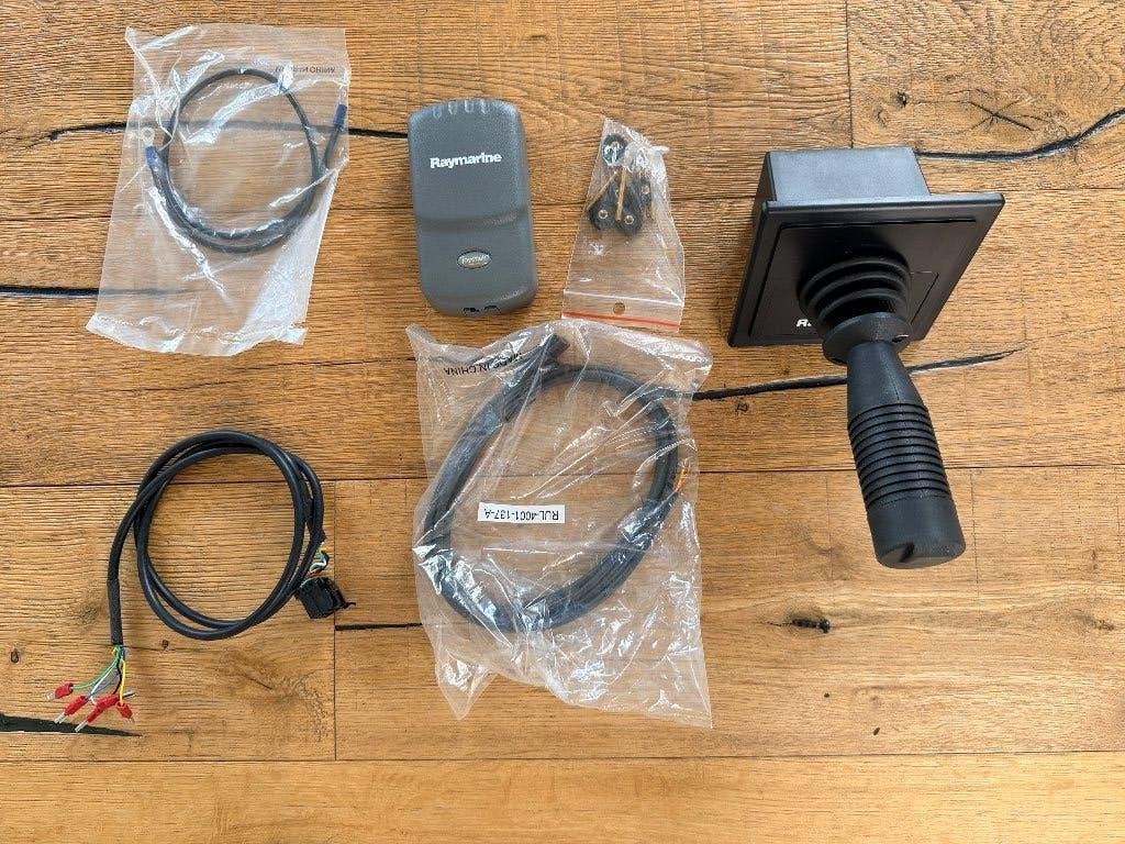 Raymarine E12136 Autopilot Seatalk Joystick nieuwstaat!, Watersport en Boten, Navigatiemiddelen en Scheepselektronica, Ophalen