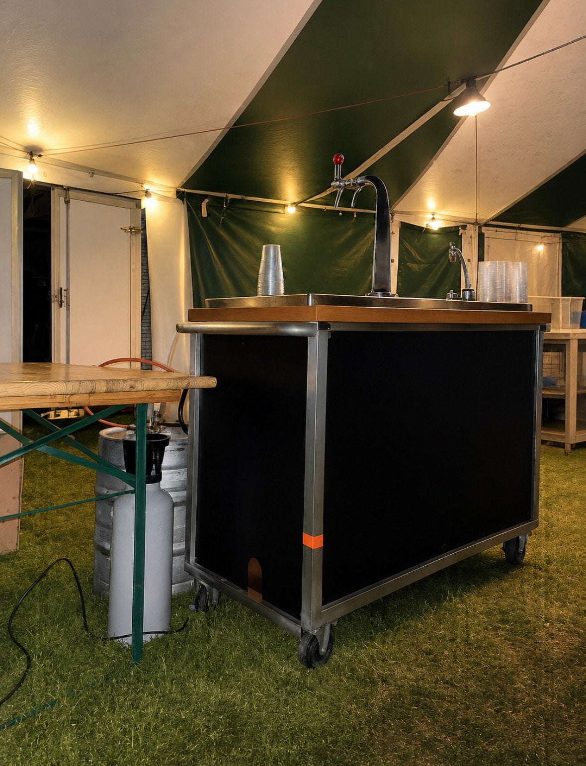 Te huur mobiele biertap met spoelbak, Ophalen, Nieuw, Overige