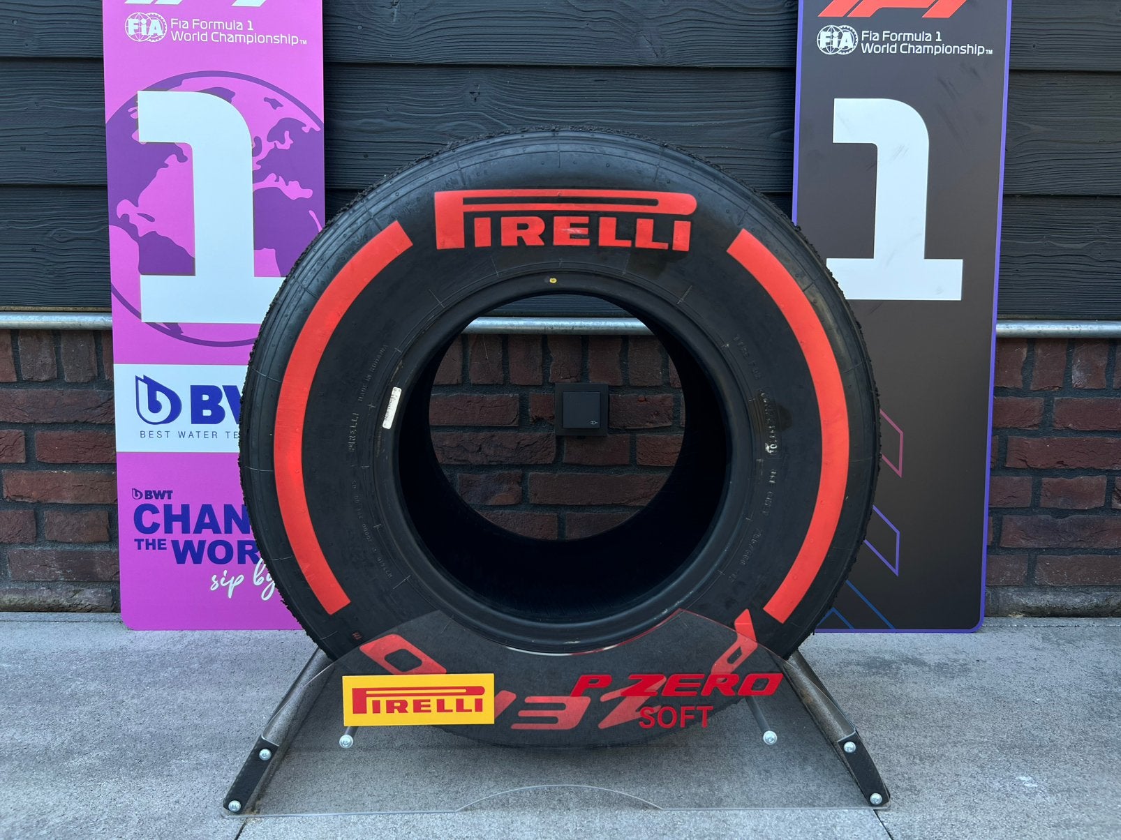 Formule 1 band rood - Soft / met standaard, Verzamelen, Ophalen, Gebruikt, Formule 1