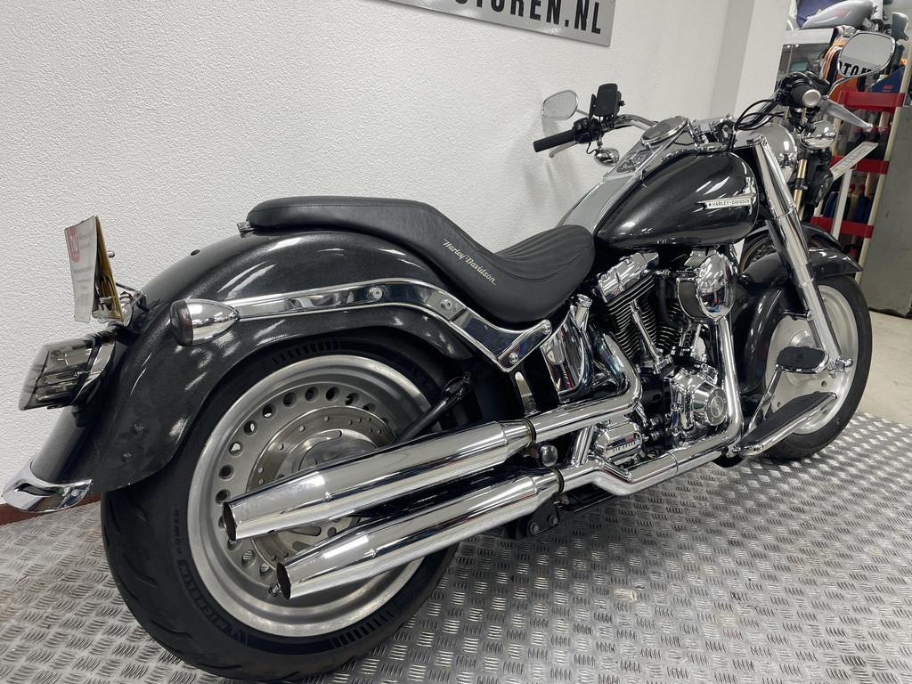 Harley Davidson 96 FLSTF Fat Boy FLSTF FATBOY FAT BOY SOFTAI, Laan van Vredenoord 33
2289 DA  Rijswijk, NL, H-DCUSTOMERSERVICE@Harley-Davidson.com