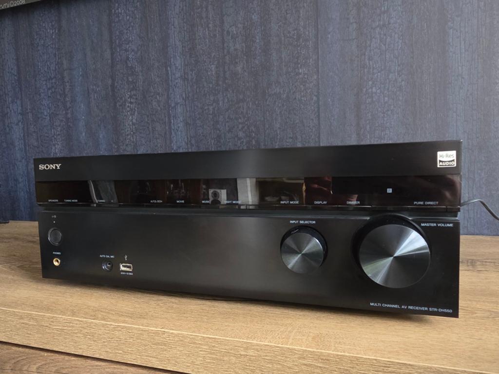 Sony STR-DH550

5.2-channel home theater receiver, Ophalen, Sony