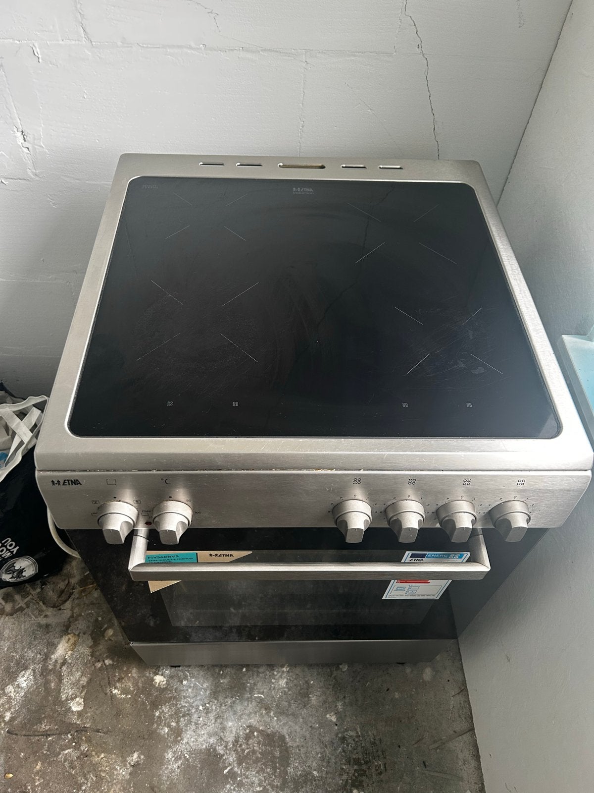 ETNA Vrijstaand Inductie Fornuis met Oven - Zo goed als nieu, 60 cm of meer, Grill, Zo goed als nieuw, Energieklasse A of zuiniger