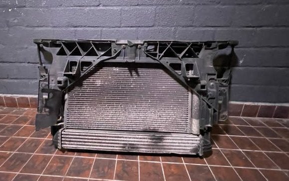 VW Seat Radiateur + ventilator + airco-condensor compleet!, Ophalen, Seat