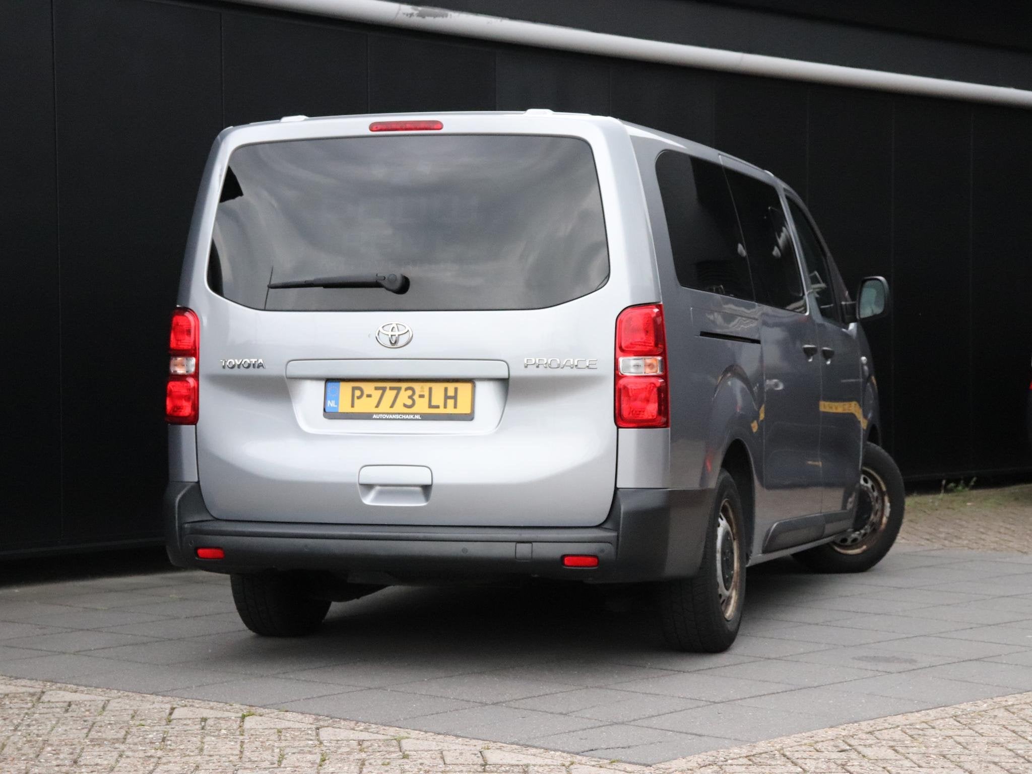 Toyota PROACE Shuttle 1.5 D-4D Cool Long | 9 PERS. | CRUISE, Voorwielaandrijving, Gebruikt, Euro 6, ProAce