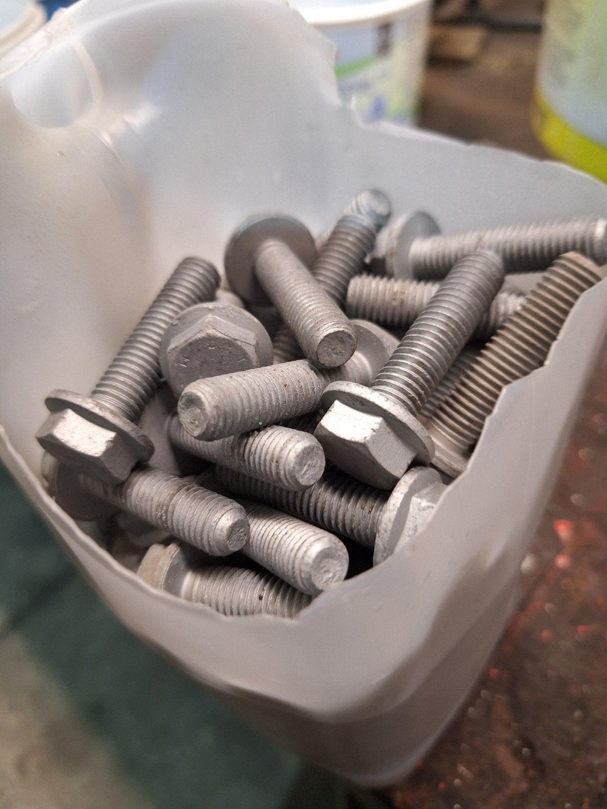 150 stuks M10 x 40 Nieuwe Vuurverzinkte Bouten, Ophalen of Verzenden, Nieuw, Minder dan 50 mm, Bouten of Moeren