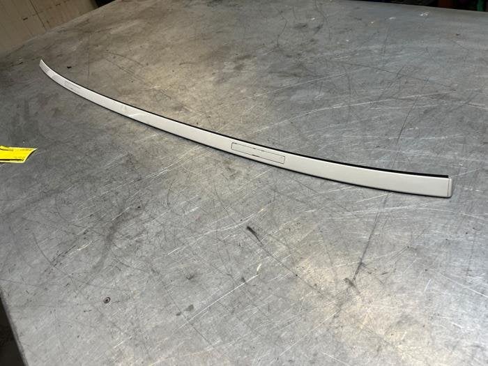 Daklijst links van een BMW 3-Serie, Auto-onderdelen, Gebruikt, -, -, Ophalen of Verzenden