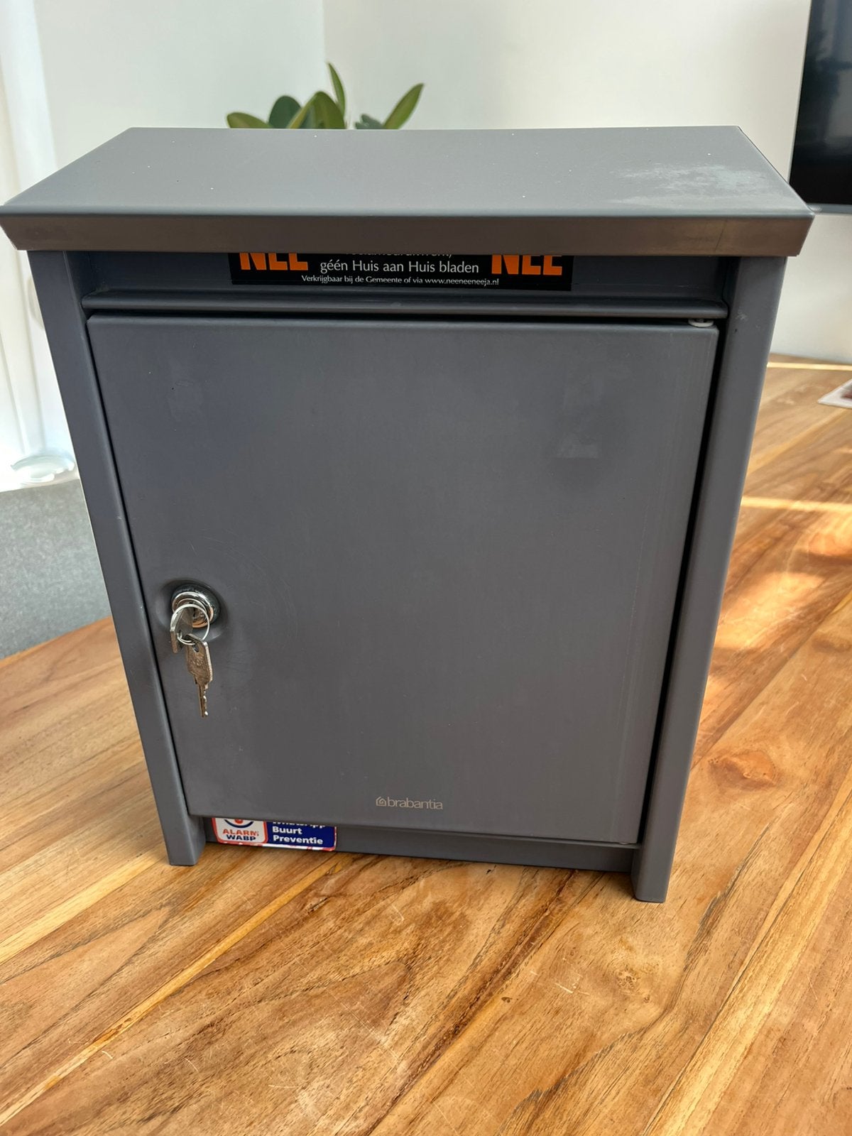 Brabantia brievenbus, Tuin en Terras, Brievenbussen, Ophalen, Gebruikt, IJzer, Wandbrievenbus