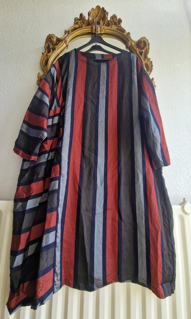 Ischiko zilver brons viscose zijde a symmetrisch tuniek jurk, Kleding | Dames, Overige kleuren, Jurk, Ophalen of Verzenden, Zo goed als nieuw