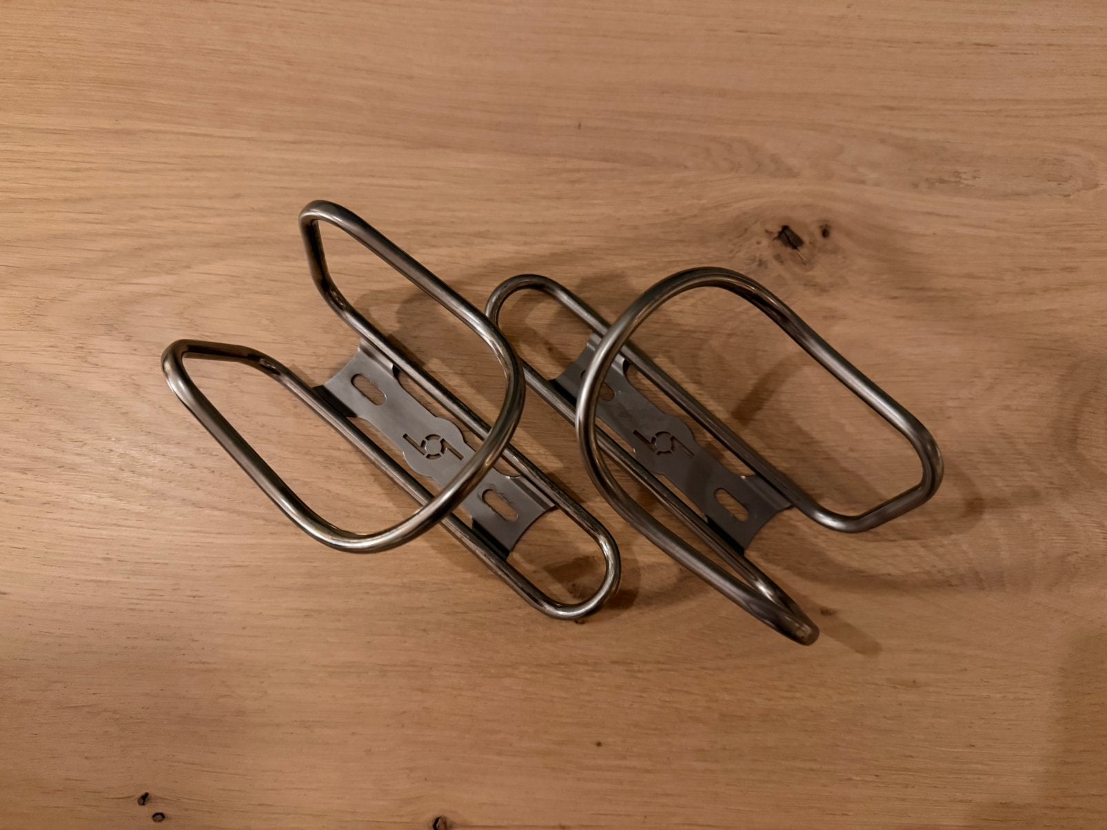 J. Guillem titanium bidonhouders, Fietsen en Brommers, Ophalen of Verzenden, Zo goed als nieuw