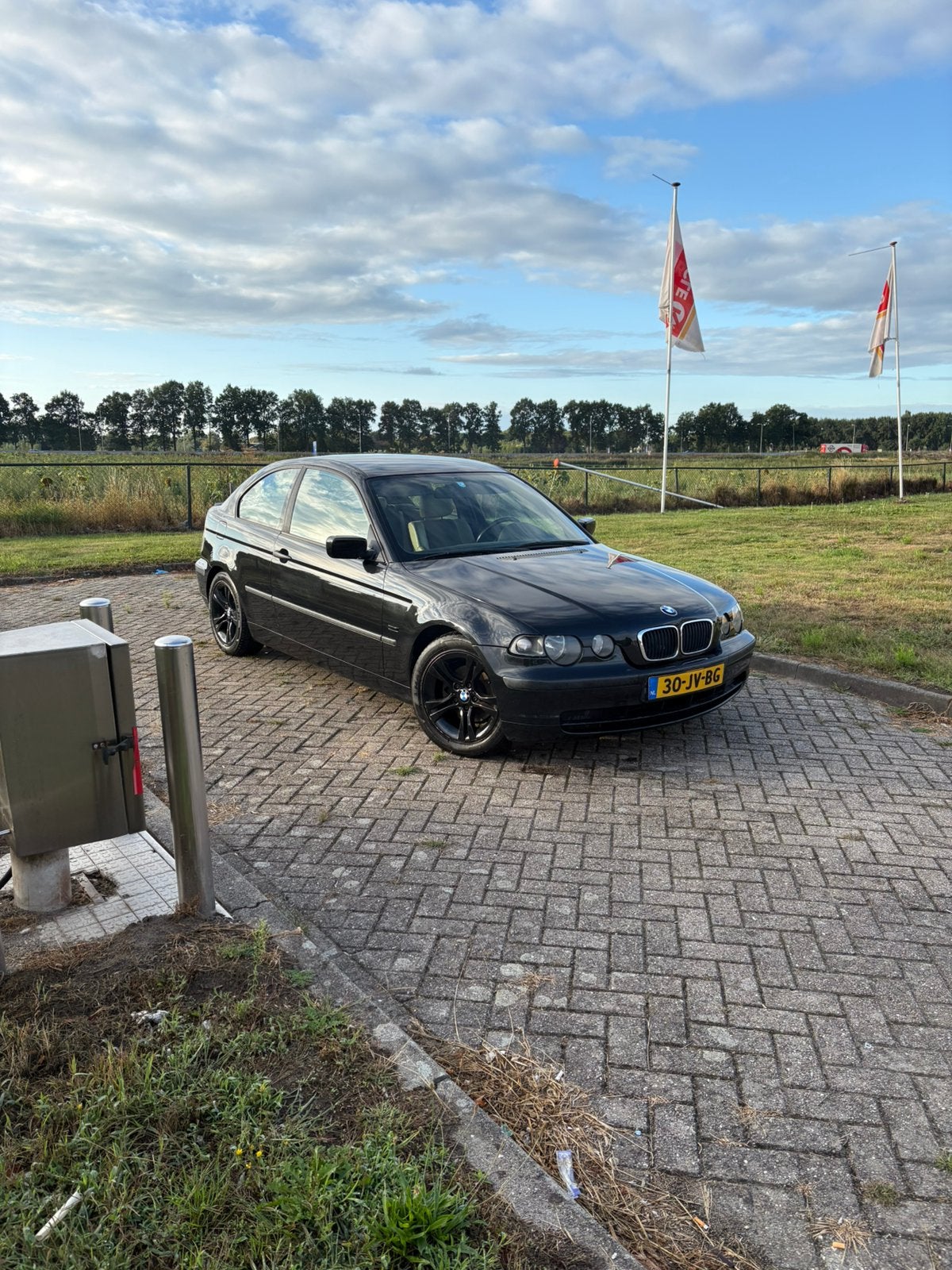 BMW 3-Serie 1.8 TI 316 Compact AUTOMAAT 2002 Zwart, Auto's, Achterwielaandrijving, 4 cilinders, 1796 cc, Zwart