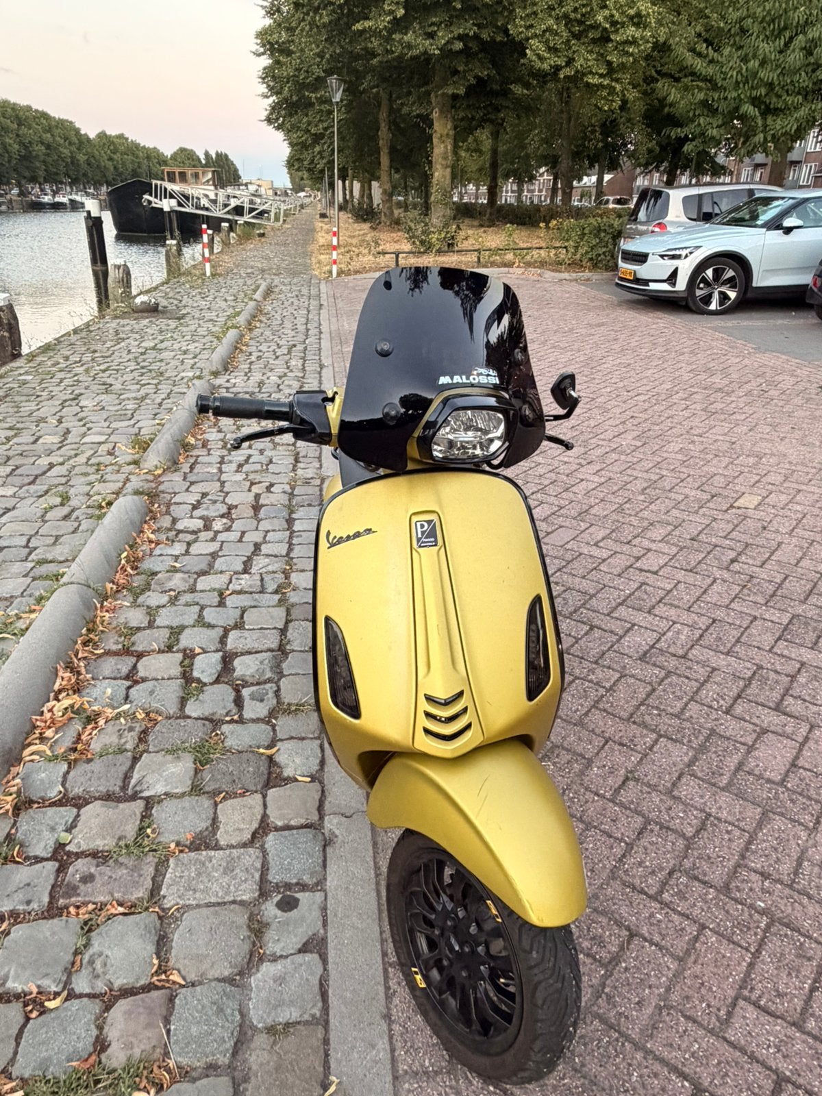 Vespa 2017, Fietsen en Brommers, Scooters | Vespa, Ophalen, Gebruikt, Maximaal 45 km/u, Benzine