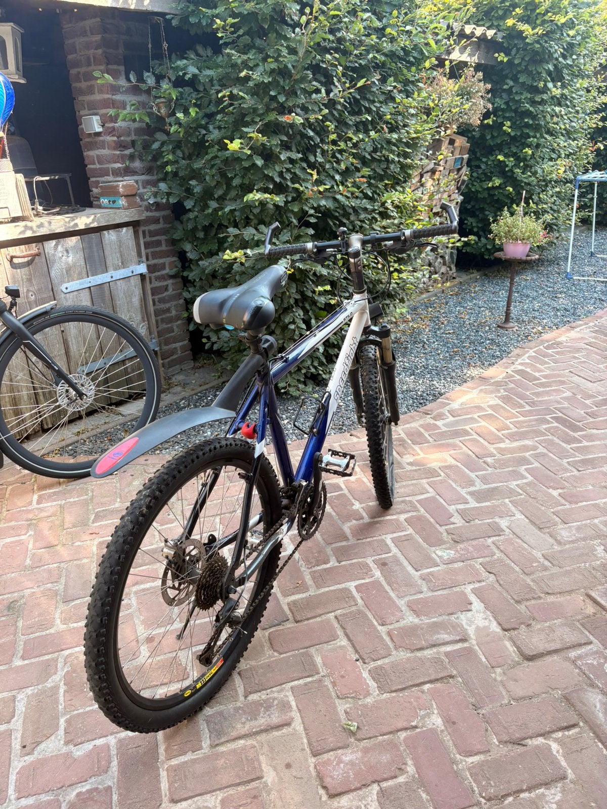 Mountainbike met lekke of kapotte voorband, Ophalen, Gebruikt, Staal, 24 inch of meer