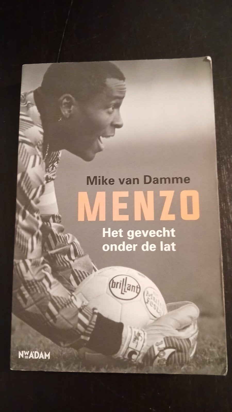 Mike van Damme - Menzo: Het gevecht onder de lat, Ophalen of Verzenden, Gelezen, Mike van Damme, Balsport