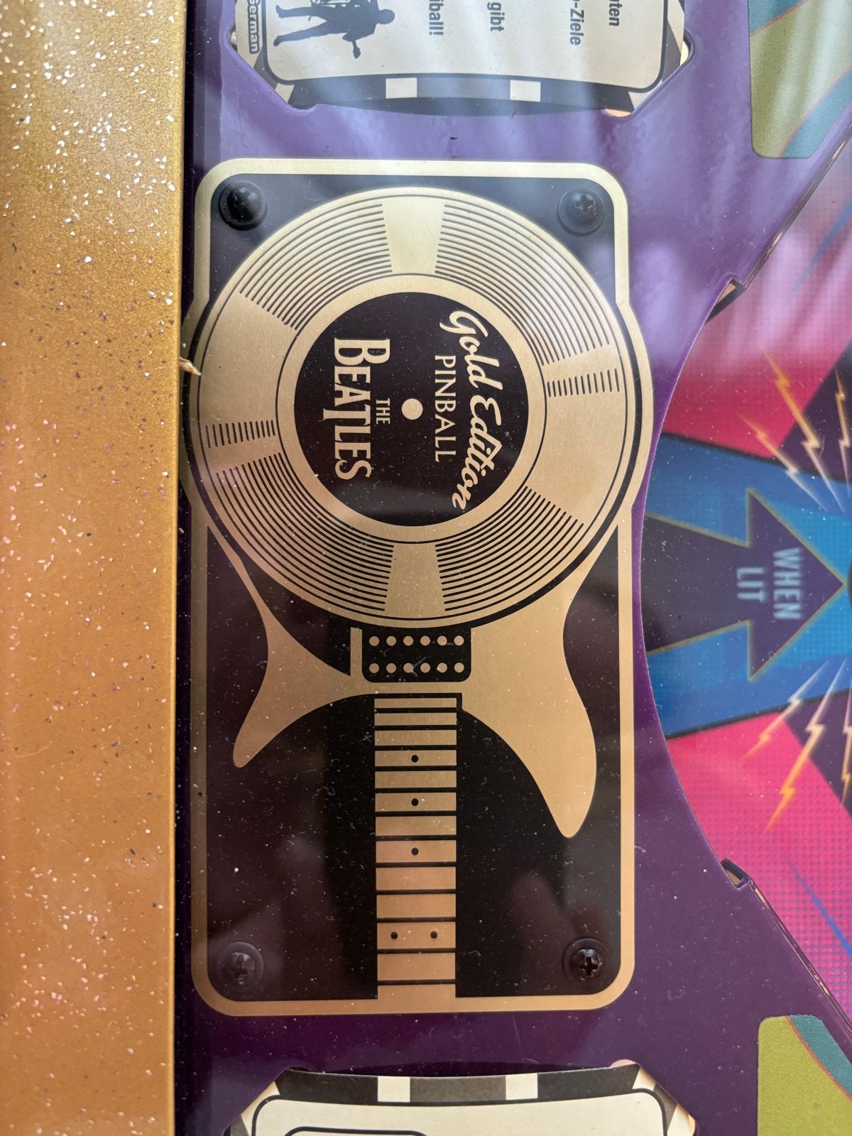 Foto 4 van The Beatles Gold Edition Flipperkast - Zo goed als nieuw