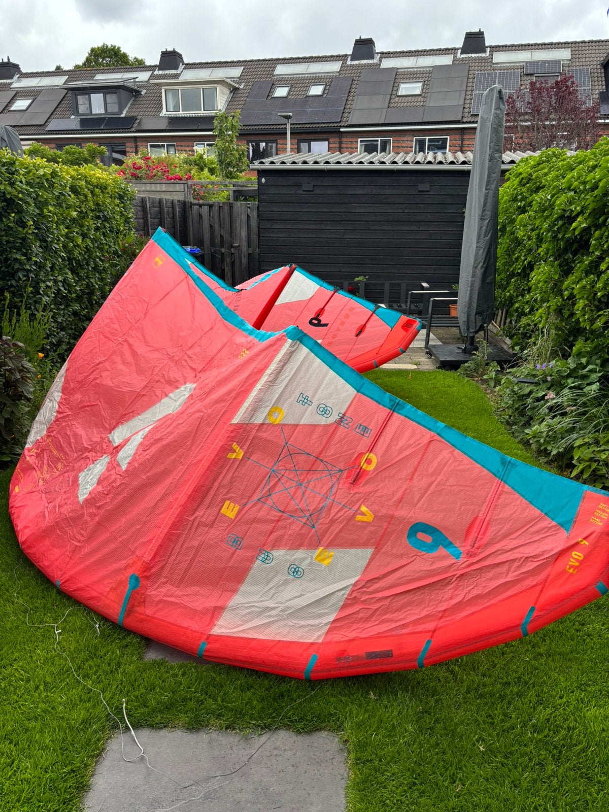 Kite: Duotone Evo 9m² (2023) + Duotone Trust Bar, Ophalen, Kitesurf-set, 9 m², Geen board