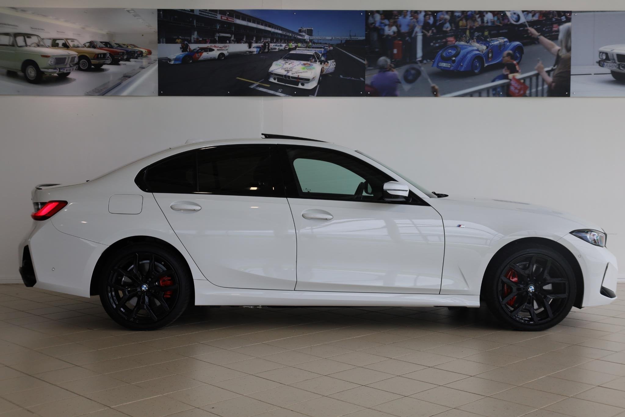 BMW 3 Serie Sedan 330e | M Sport Pro | Elek. Verstelbare Sto, Auto's, Automaat, 1998 cc, Gebruikt, 4 cilinders