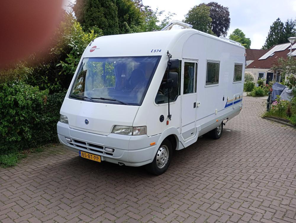 Bürstner i574 Fiat Ducato 2.8 JTD uit 2001, Caravans en Kamperen, Integraal, Ringverwarming, Fiat, Particulier