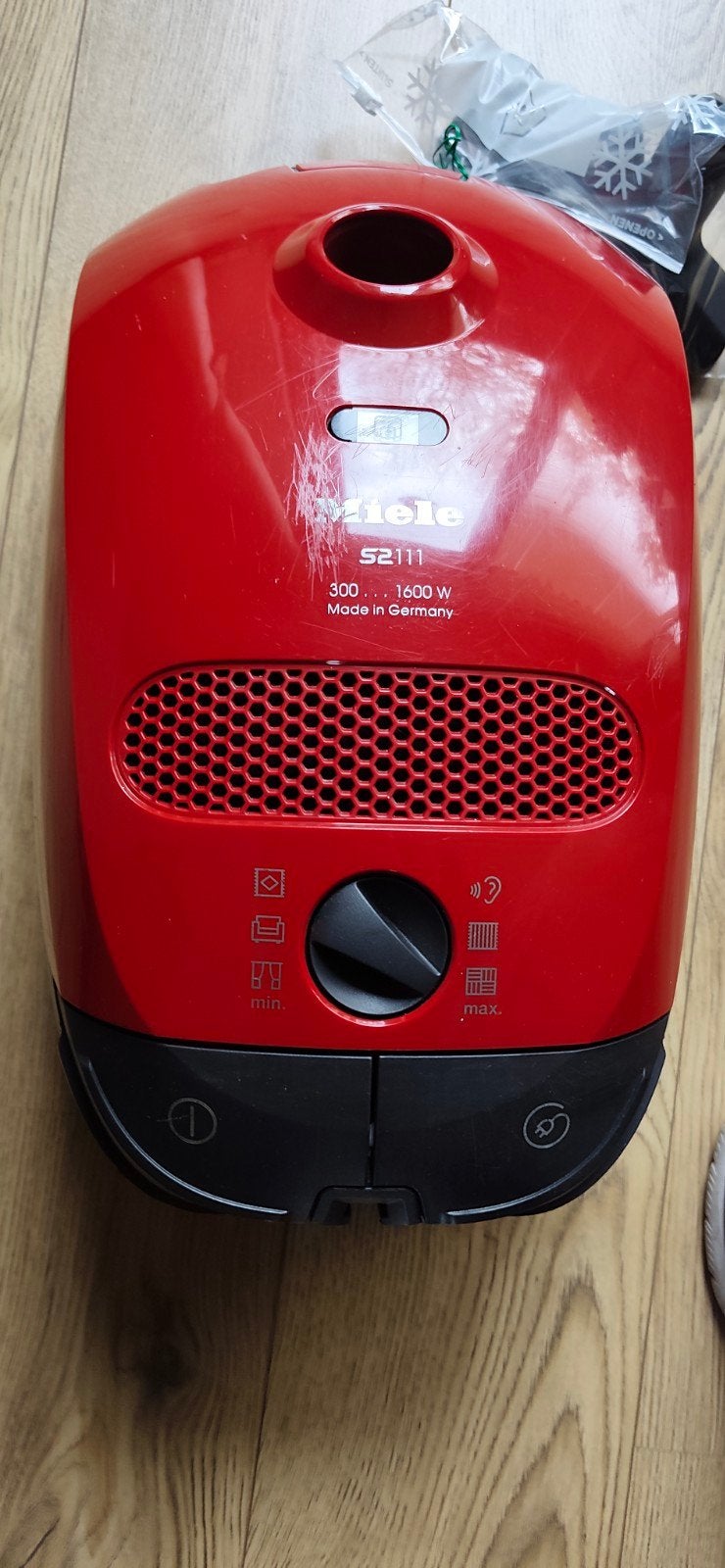Miele 1600 watt., Stofzak, Ophalen of Verzenden, Zo goed als nieuw, Miele