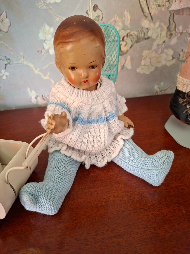 Vintage Babypopje van composiet minstens 80 jaar oud, Ophalen of Verzenden, Gebruikt, Babypop