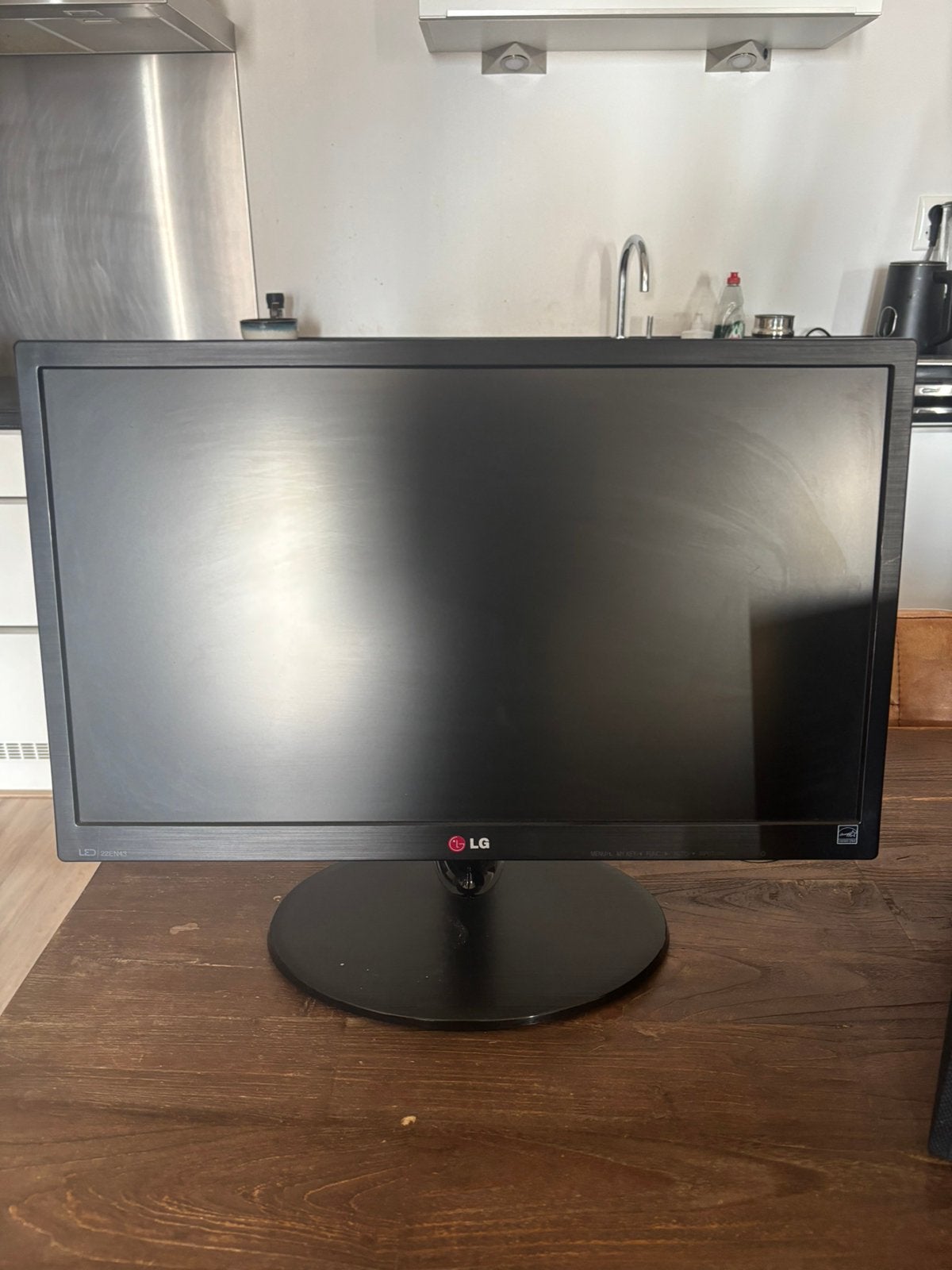 LG Flatron 22 inch Full HD monitor | VGA / DVI | zwart, IPS, Full HD, Ophalen of Verzenden, Zo goed als nieuw