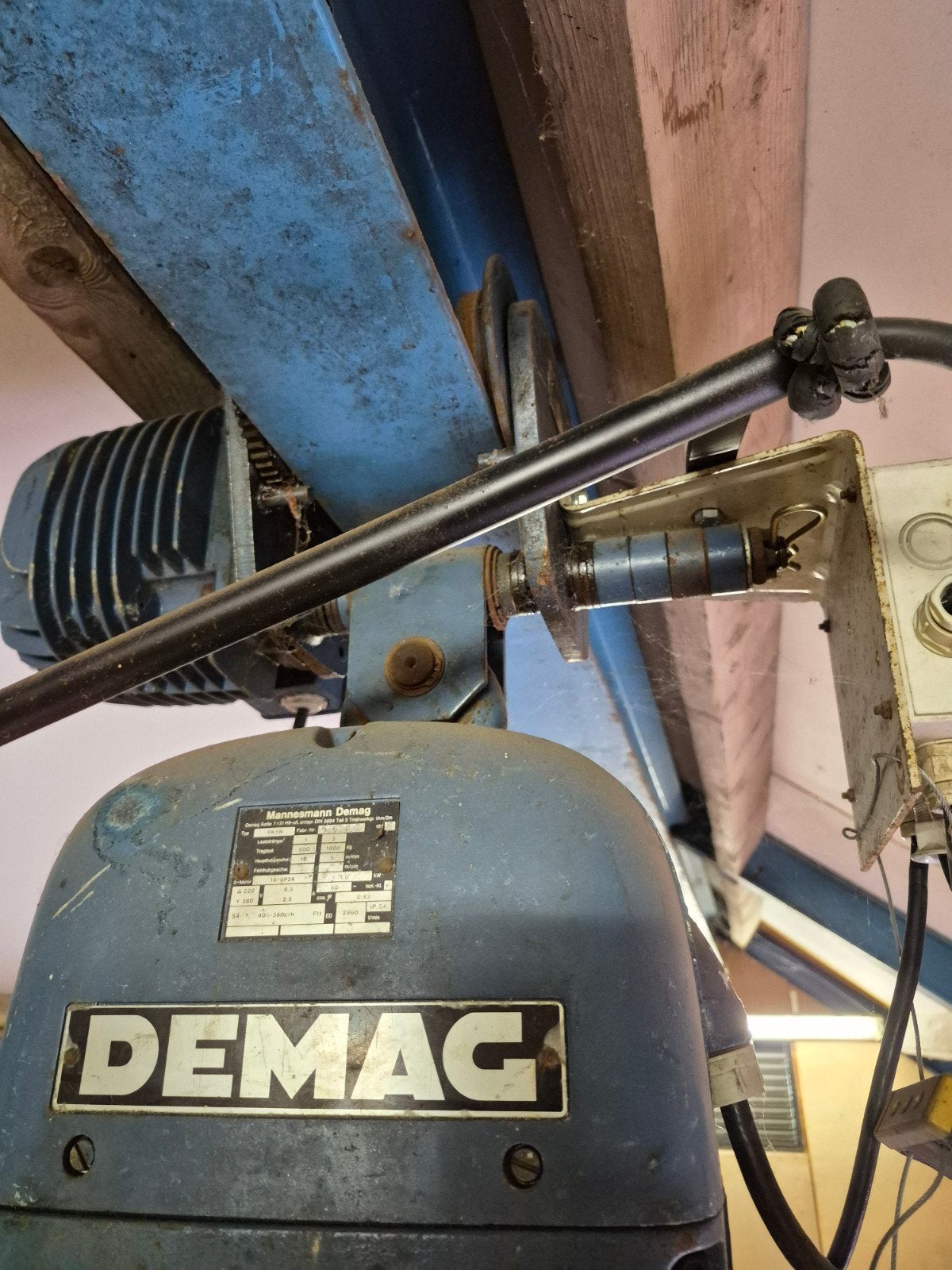Demag takel 1000 kg - Goed werkende staat, Ophalen of Verzenden, Gebruikt, Elektrisch