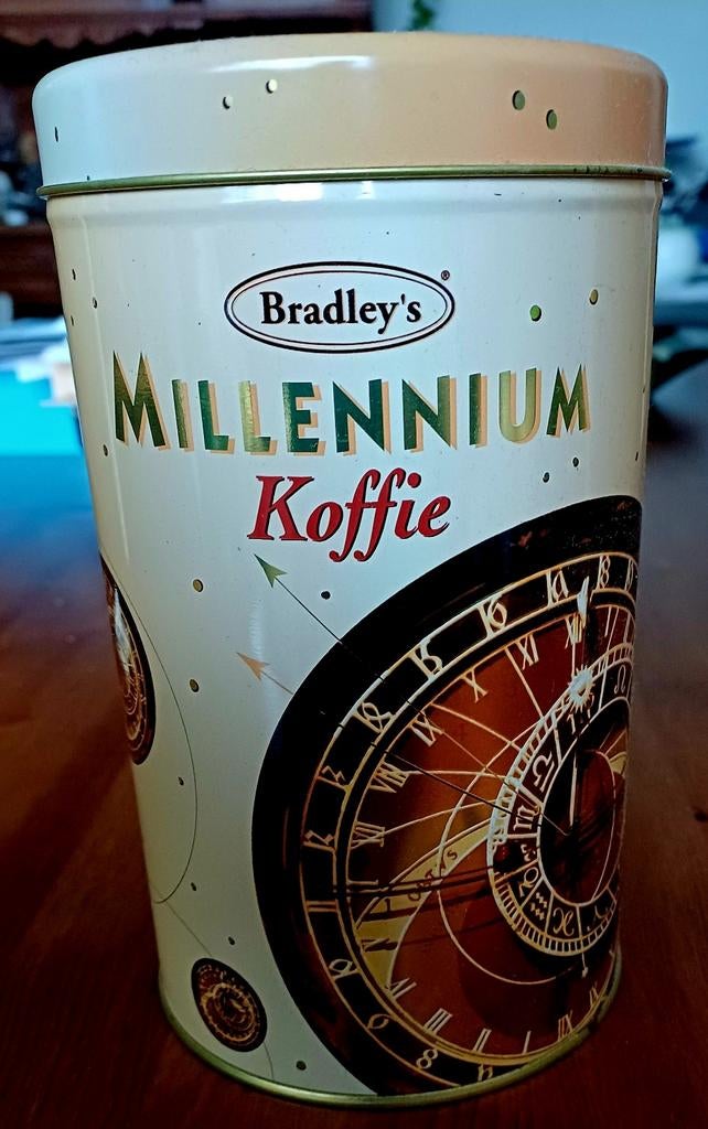 Bradley’s Millennium Koffie blik (vol!) + originele zak, Ophalen, Gebruikt, Koffie