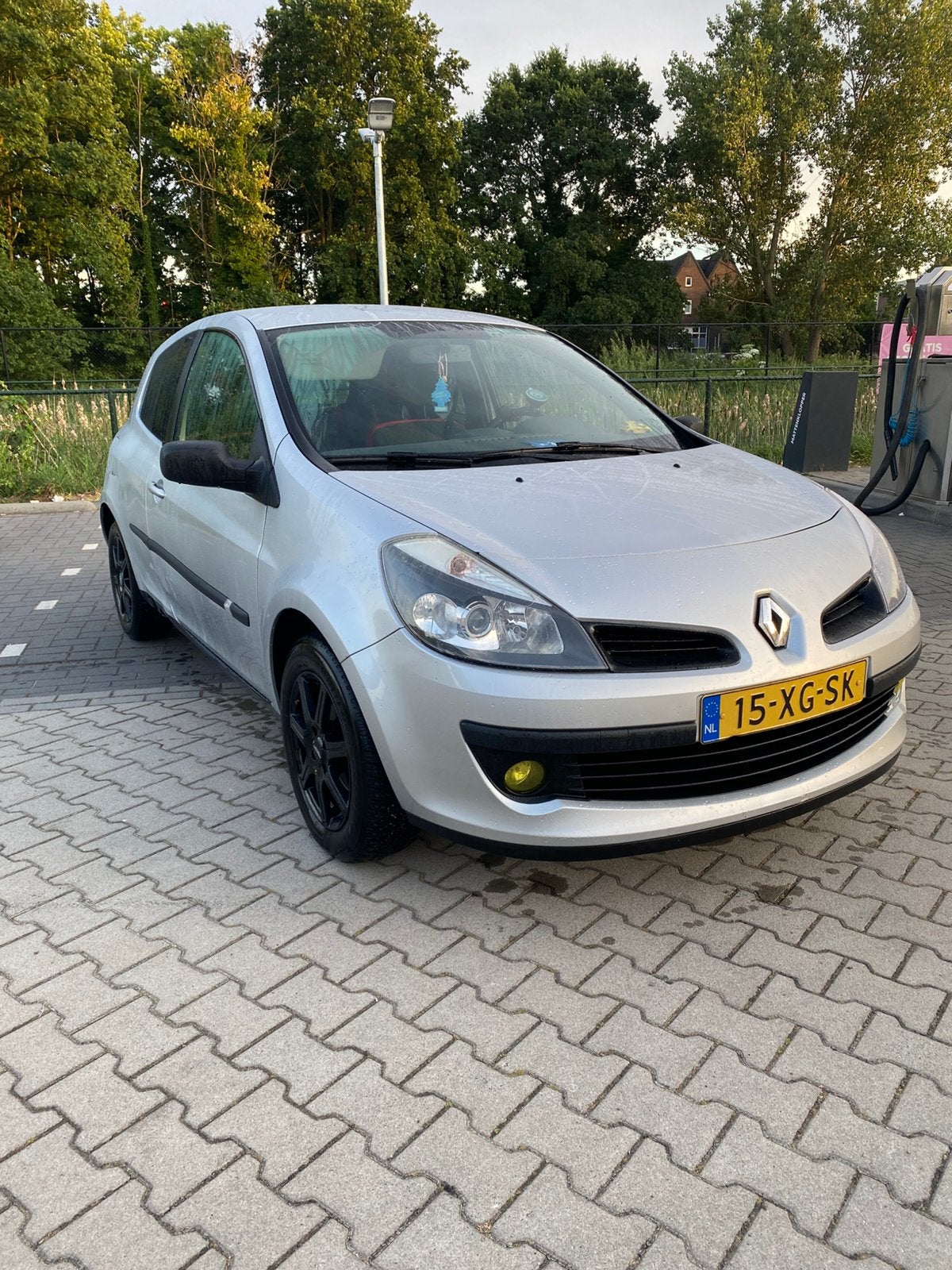 Renault Clio 1.4 3-DRS Airco 2007 Grijs Ripcurl versie, Auto's, Voorwielaandrijving, 4 cilinders, 49 €/maand, 1200 kg