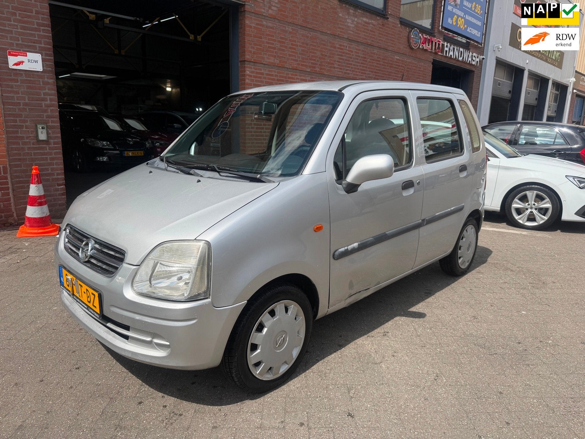 Opel Agila 1.2-16V Comfort Bj 2003 Lage KM 10-2026, Auto's, Voorwielaandrijving, Origineel Nederlands, Bedrijf, Handgeschakeld