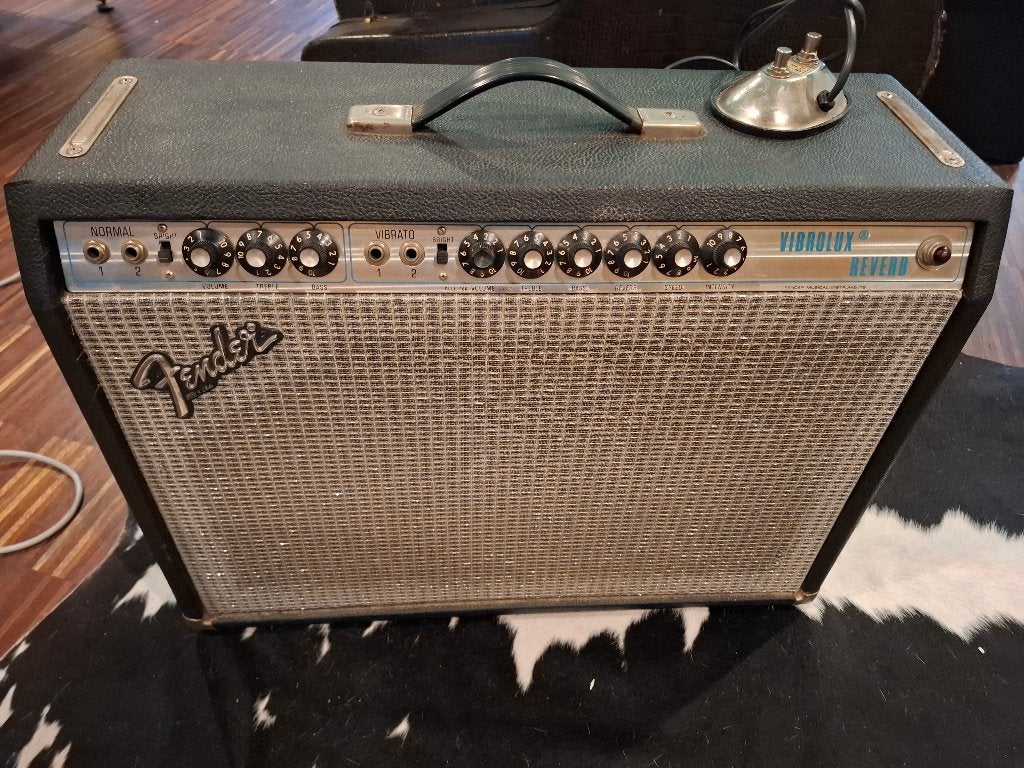 FENDER   SIMMS WATTS   ROLAND  AER  AMPS, Muziek en Instrumenten, Ophalen of Verzenden, Zo goed als nieuw, Minder dan 50 watt