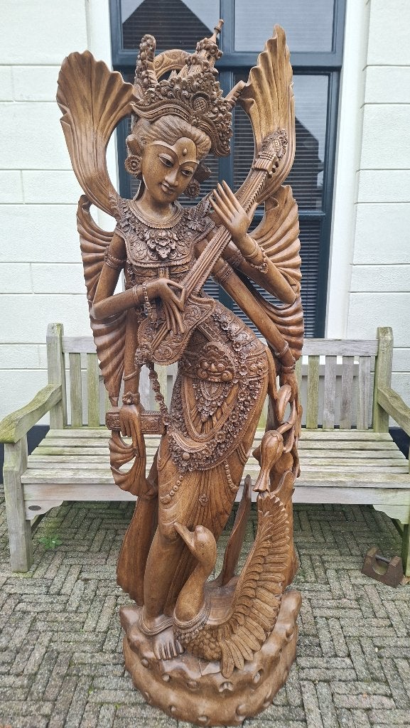 Groot houten beeld van godin Saraswati, 195cm hoog, Ophalen, Handgemaakt, 1 meter - 2 meter, Beeld