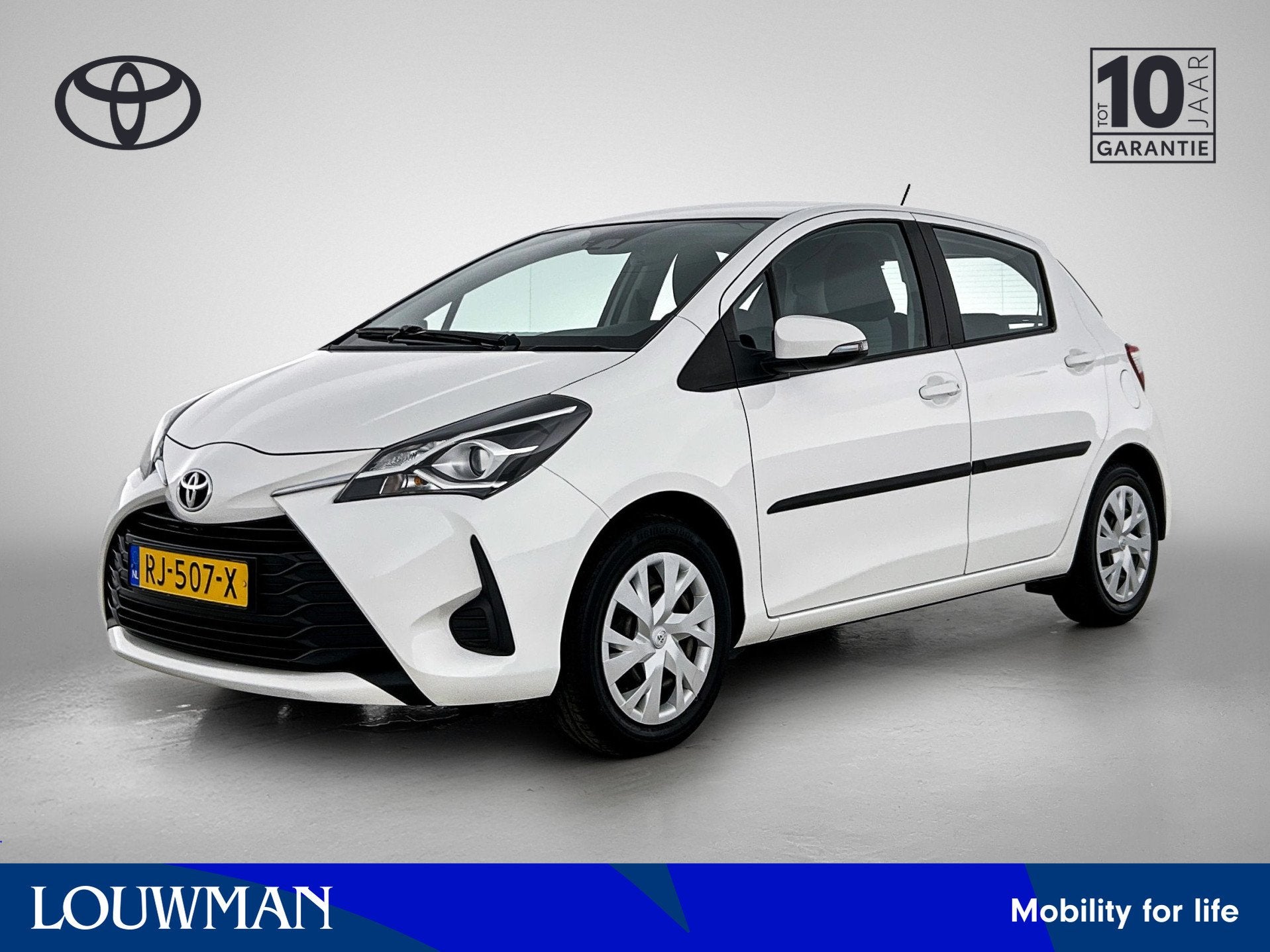 Toyota Yaris 1.5 VVT-i Aspiration | Navigatie | Cruise Contr, Stof, 4 cilinders, Wit, Origineel Nederlands
