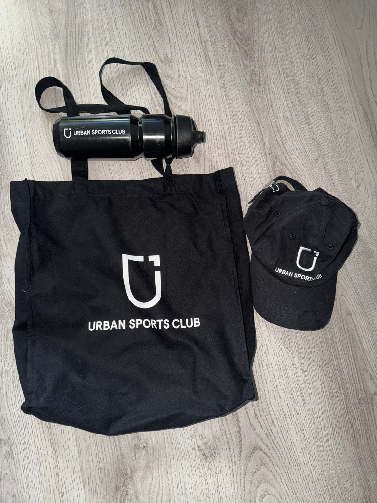 Urban Sport Club merch - totebag/pet/waterfles, Ophalen of Verzenden, Nieuw, Zwart