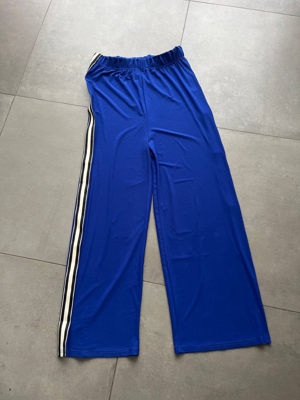 Blauwe broek met strepen - Maat 44/46, Blauw, Maat 42/44 (L), Ophalen of Verzenden, Lang