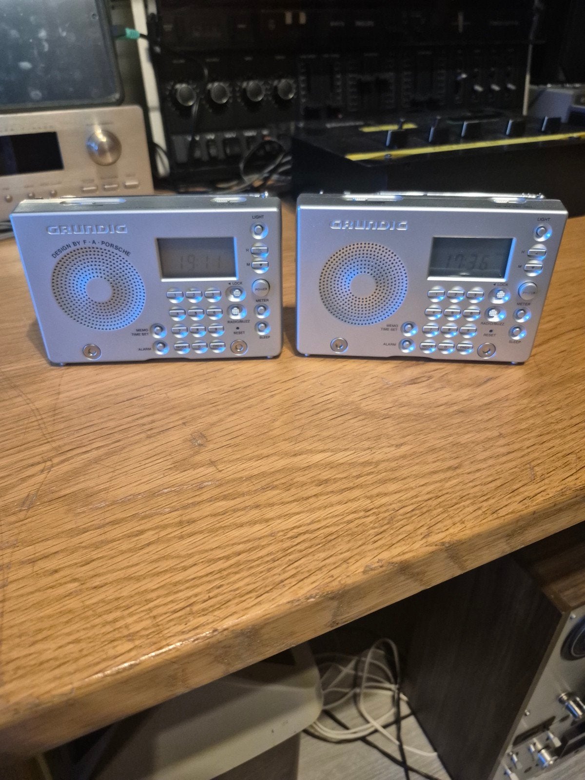 Grundig YB-P 2000 Wereldontvanger - Design by FA Porsche 2st, Ophalen, Gebruikt, Wereldontvanger