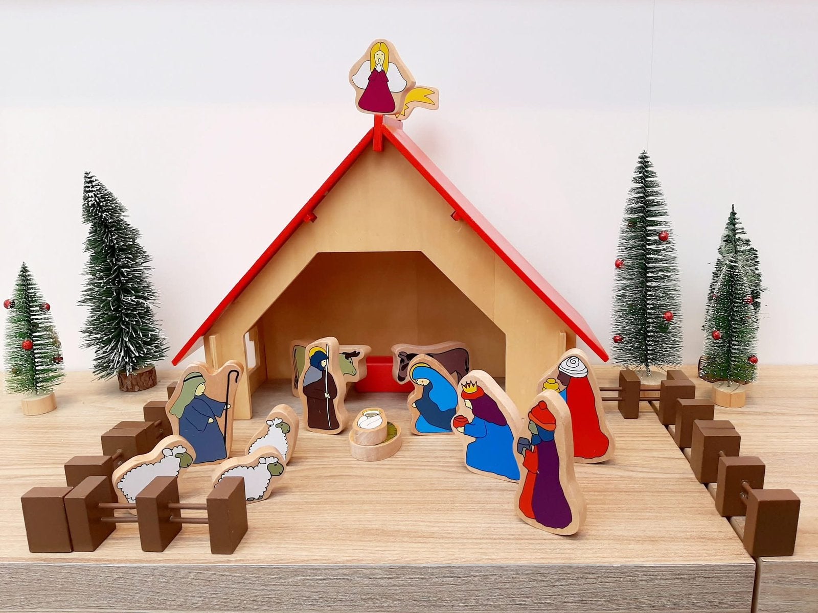 Kerststal hout nieuw in doos, Diversen, Ophalen of Verzenden, Zo goed als nieuw