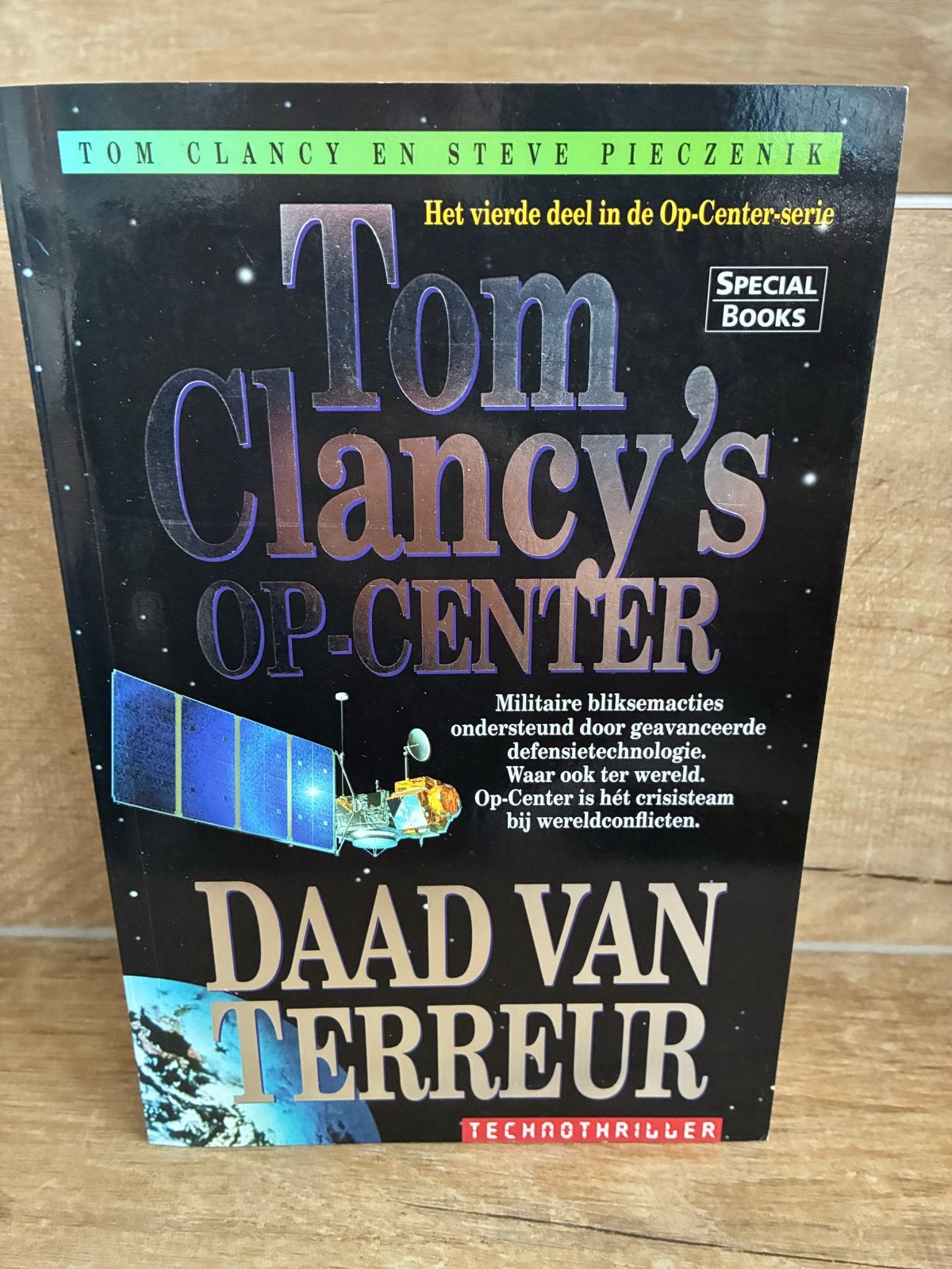 4x Tom Clancy Boeken - Diverse Titels, Boeken, Ophalen of Verzenden, Gelezen