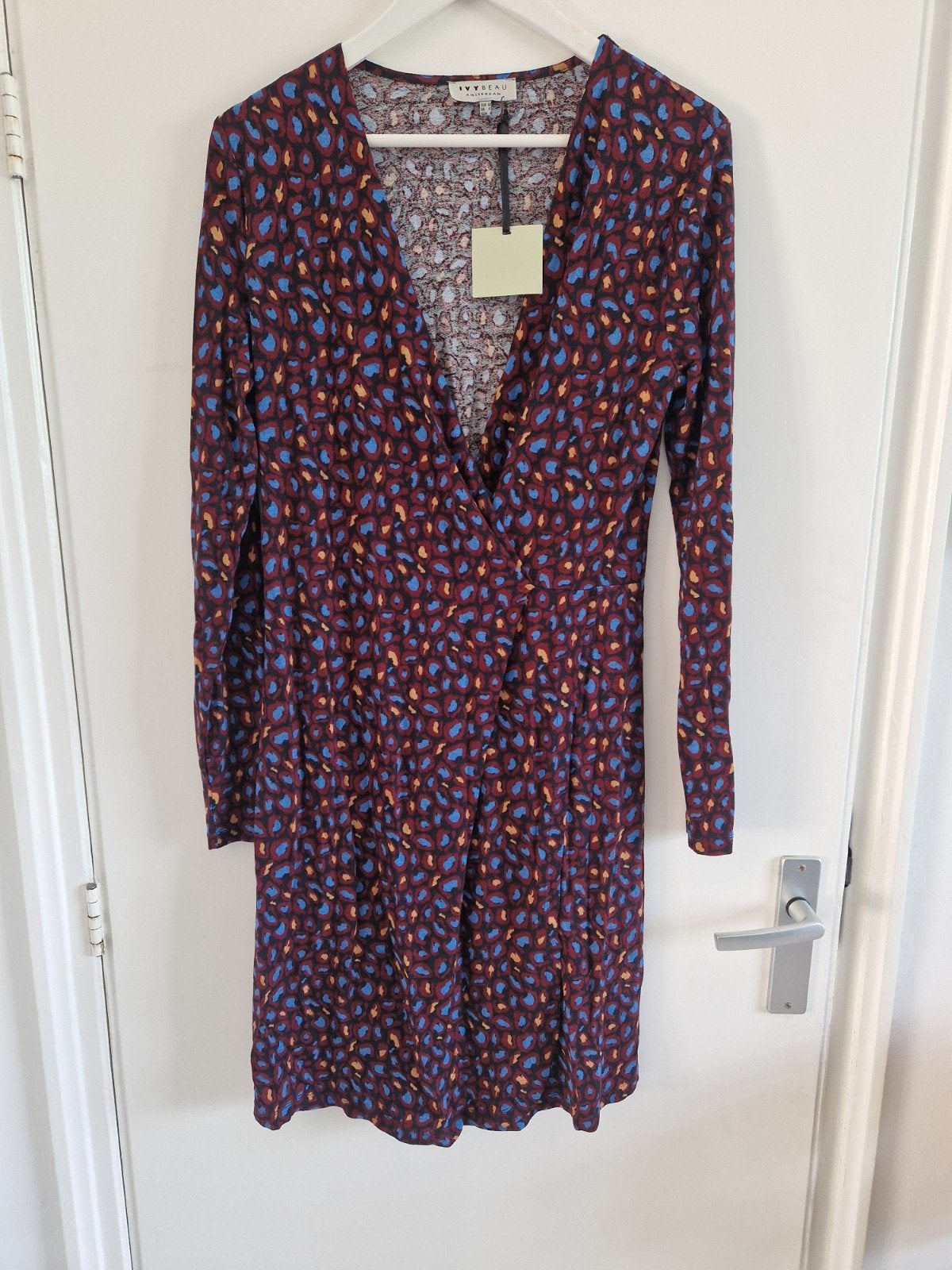 Ivy Beau Jurk met print - Nieuw met kaartjes, Kleding | Dames, Maat 38/40 (M), Meerkleurig, Nieuw, Ophalen of Verzenden
