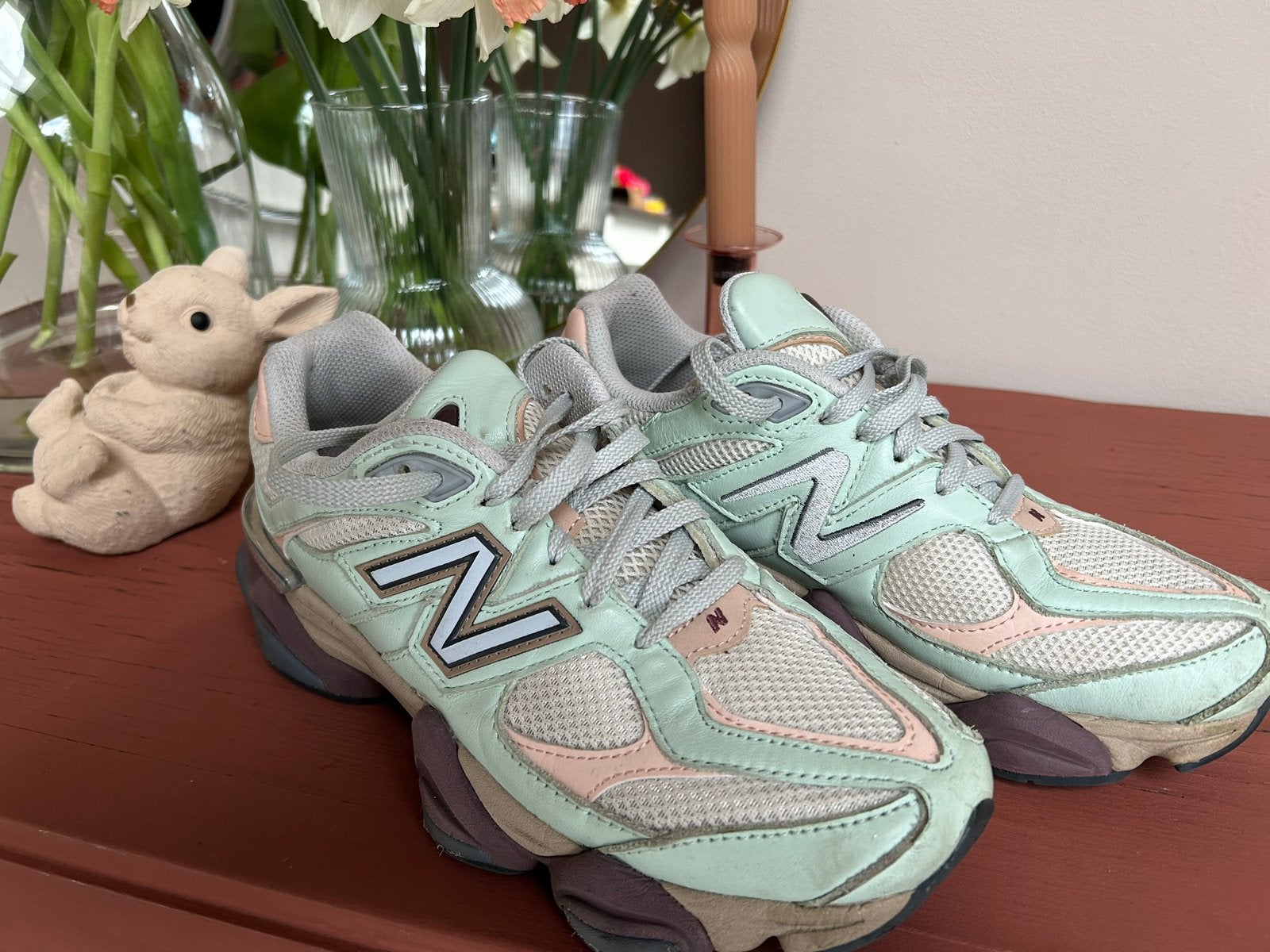 New Balance 9060 Clay Ash, Kleding | Dames, Overige kleuren, Ophalen of Verzenden, Sneakers of Gympen, Zo goed als nieuw