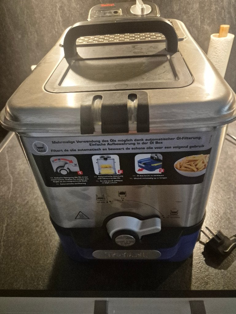 Tefal frituurpan KOOPJE, 3 tot 4 liter, Ophalen of Verzenden, Zo goed als nieuw, Uitneembare binnenpan