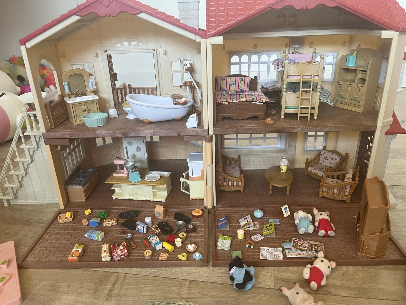 Grote set Sylvanian Families: Huis, boomhut, auto en zandbak, Ophalen, Gebruikt, Jongen of Meisje
