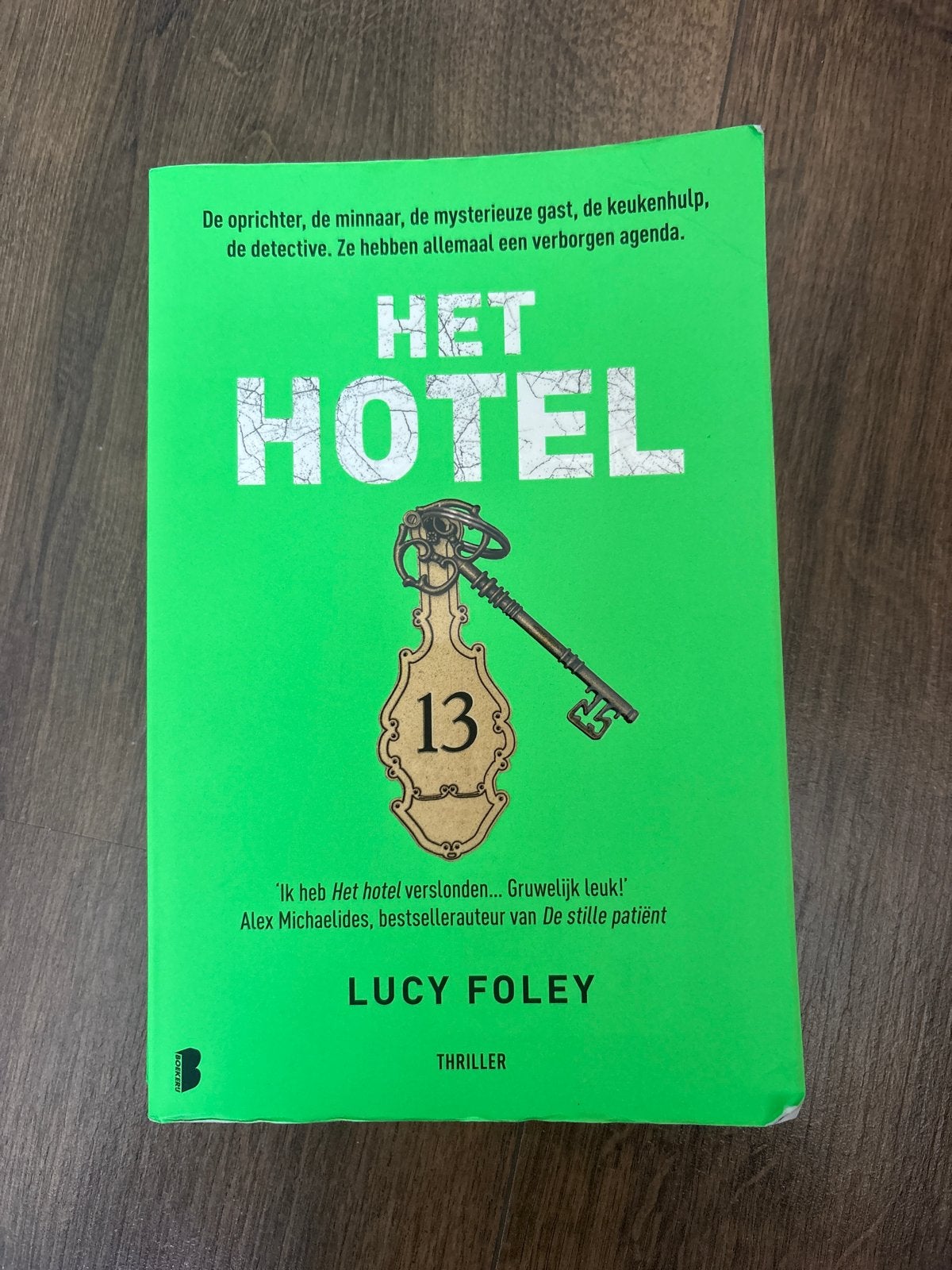 Het Hotel - Lucy Foley (Thriller), Ophalen of Verzenden, Gelezen, Nederland