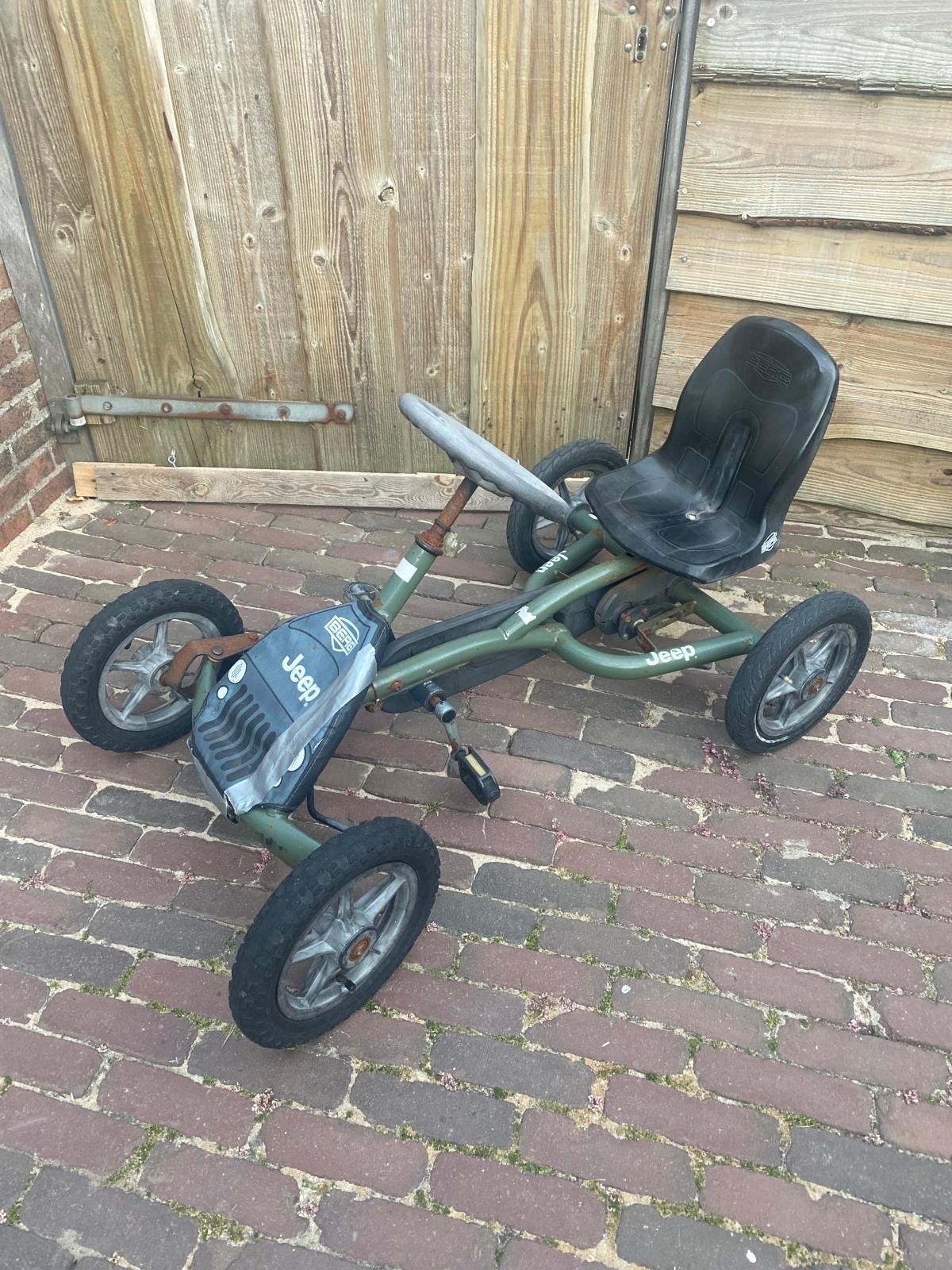 Berg Jeep skelter - robuust en klaar voor avontuur!, Ophalen, Gebruikt, Trapvoertuig