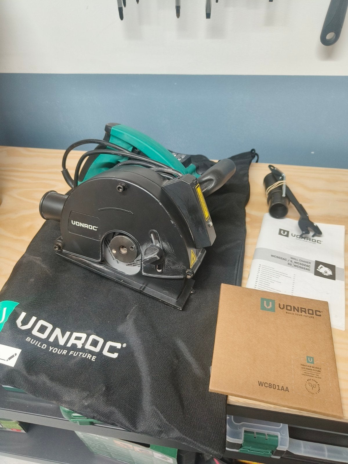 Vonroc Muurfrees / Sleuvenfrees 1700W - Zo goed als nieuw, Ophalen