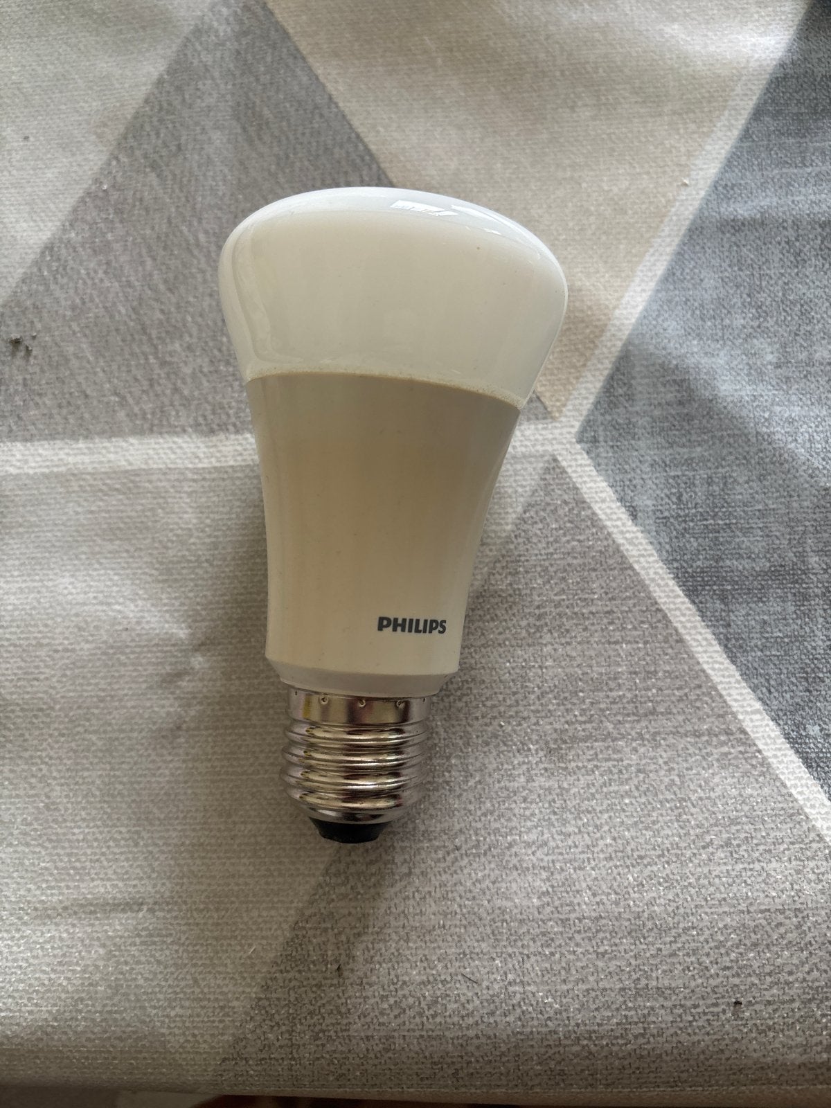 Philips Led-lamp E27 - Energiezuinig en Duurzaam, Led-lamp, 60 watt of meer, Zo goed als nieuw, E27 (groot)