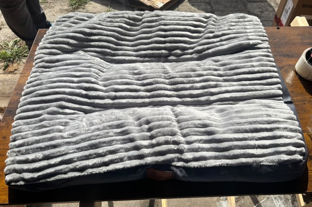 Zacht Hondenkussen / Benchmat – 65 x 50 cm – Grijs Ribstof, Dieren en Toebehoren, Hondenmanden, Ophalen of Verzenden, Nieuw, Stof