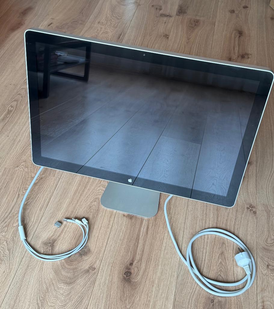 Apple LED Cinema Display 24 inch, Ophalen, Ingebouwde speakers, Full HD, Zo goed als nieuw